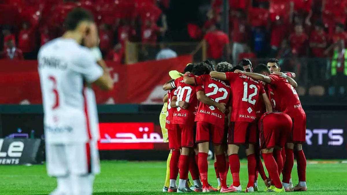 بأمر من الإدارة.. نجم الأهلي يوافق على تجديد عقده بنصف راتبه الحالي