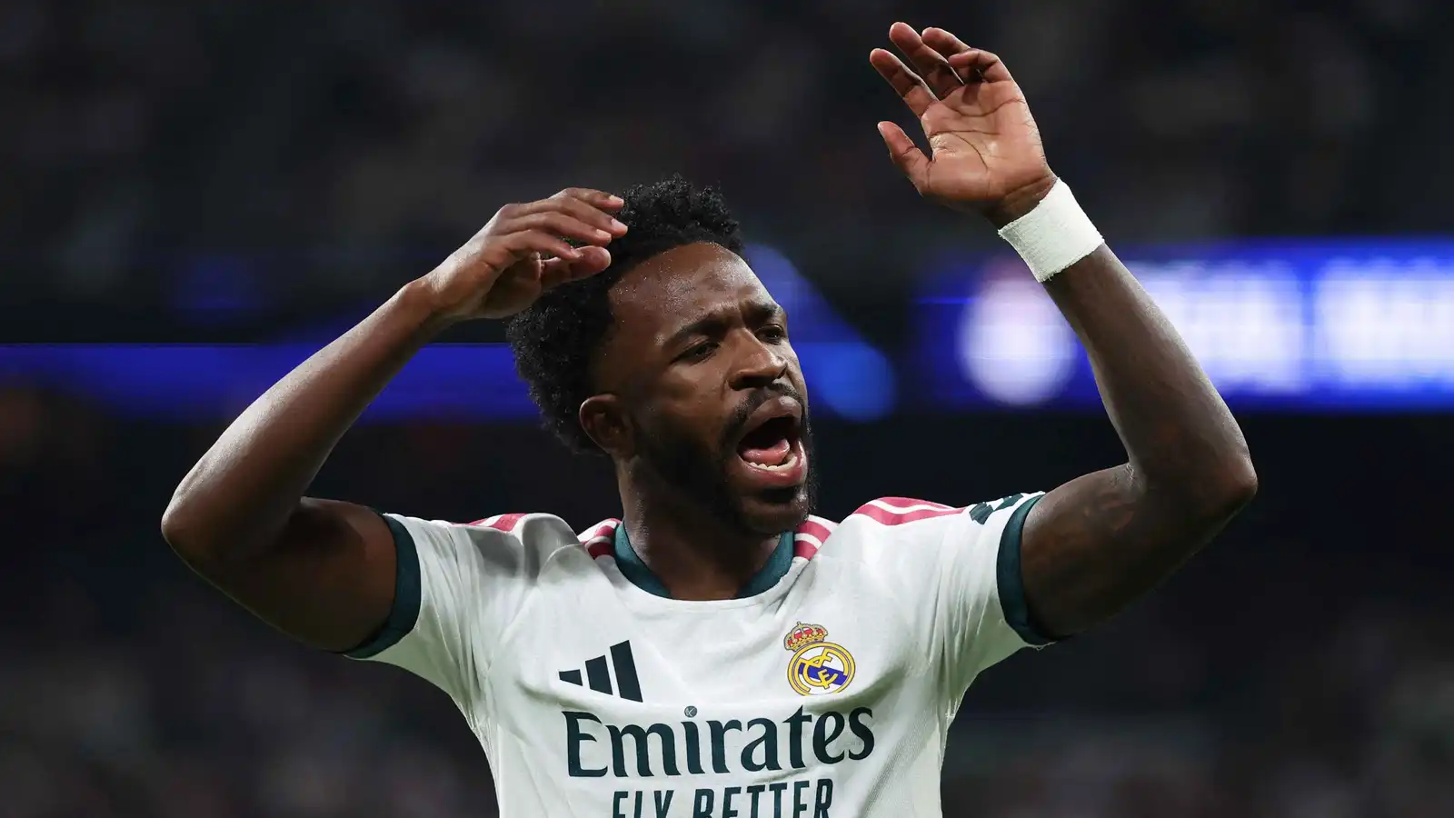ريال مدريد يتحرك ويقدم إستئنافاً ضد طرد فينيسيوس