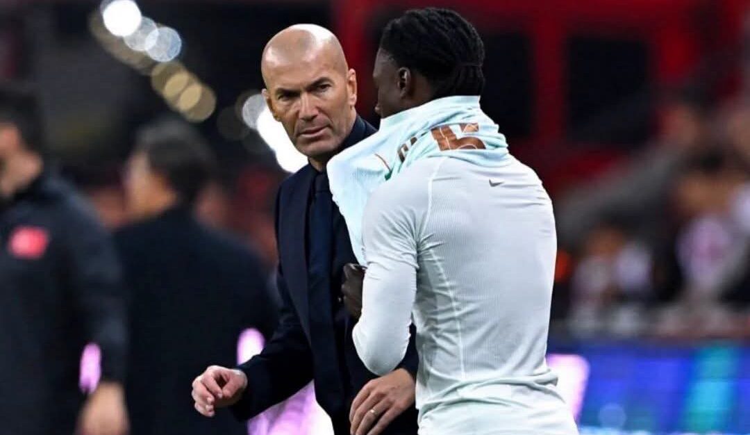 كيف أحيا زيدان بريق "كامافينحا" لإنقاذ خط وسط ريال مدريد؟